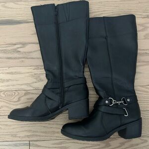 Life Stride Black Heeled Boots